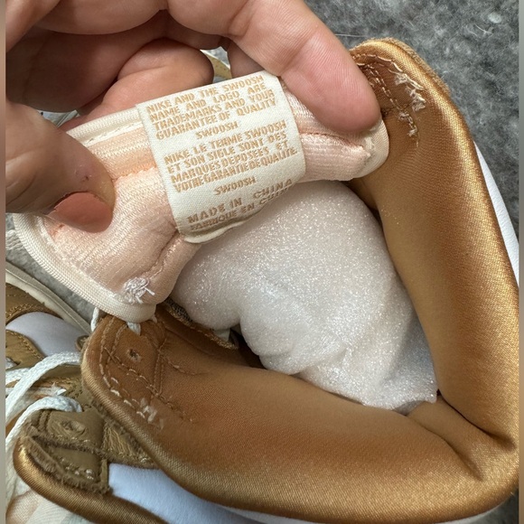 AIR JORDAN 1 RETRO HIGH OG Praline size 9 - Picture 9 of 14